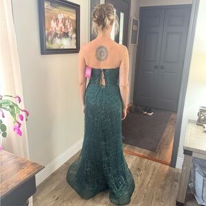 Elegant Green Strapless Gown